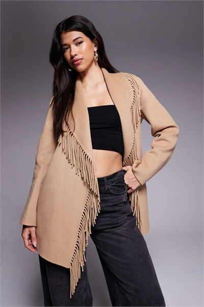 Шерстяное пальто с бахромой цвета верблюжьей шерсти артикул 149852124