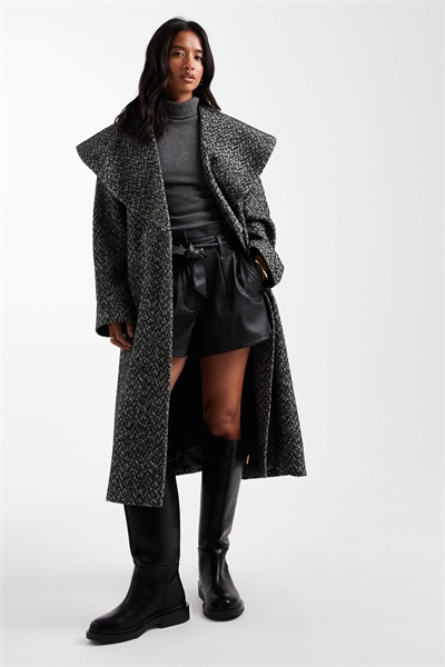 Пальто-халат с воротником-шалью в классическом стиле артикул 143050468