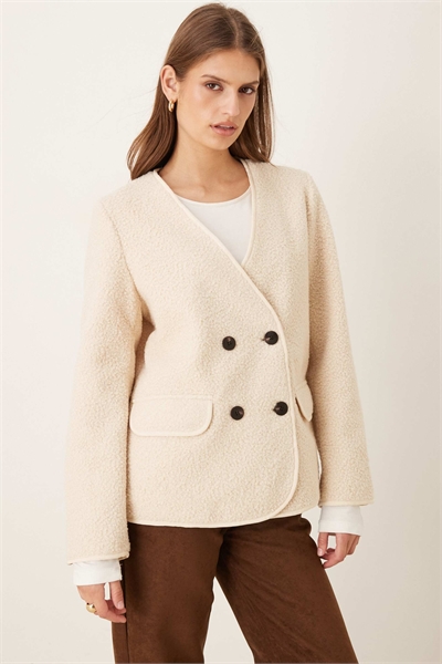 Пуховая куртка с пуговицами кремового цвета артикул 149288235