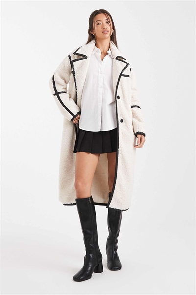 Длинное пушистое пальто Borg Midaxi кремового цвета артикул 149857858