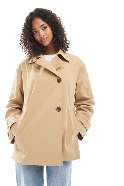Асимметричный короткий тренч бежевого цвета артикул 147620266