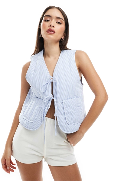 Стеганый жилет с завязками спереди, синий в полоску артикул 140309243