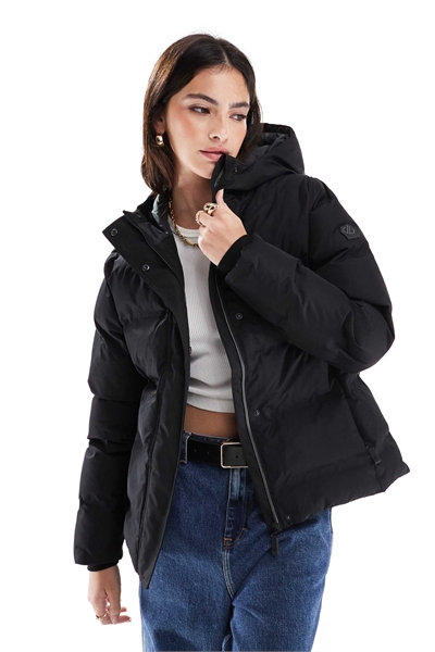 Доверенная куртка черного цвета артикул 138615050