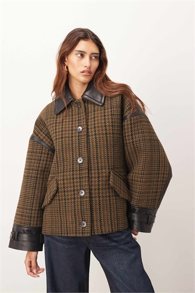 Пальто из шерстяной смеси с узором «гусиная лапка» и кожаными деталями, коричневого цвета артикул 146740552