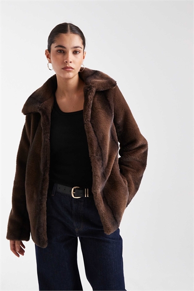 Пальто из искусственного меха с воротником артикул 152230043