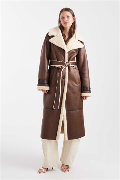 Пальто-кимоно из искусственной замши с поясом артикул 143081894