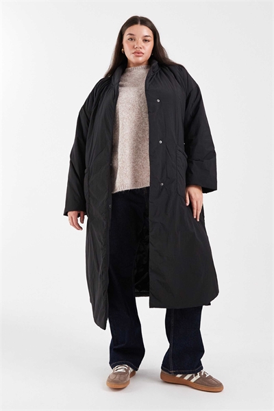 Длинное пальто с завязкой на талии черного цвета артикул 148035942