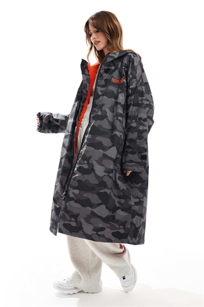 Взрослая водонепроницаемая плащ-халат серого цвета артикул 147212333