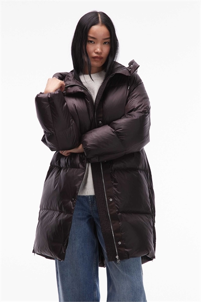 Длинная пуховик с капюшоном артикул 152632120