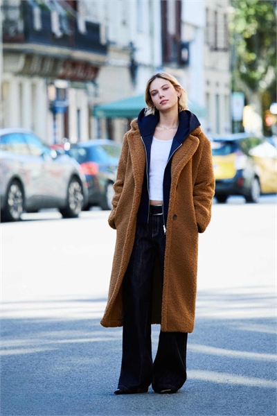 Длинное пальто из искусственной овчины артикул 153261678