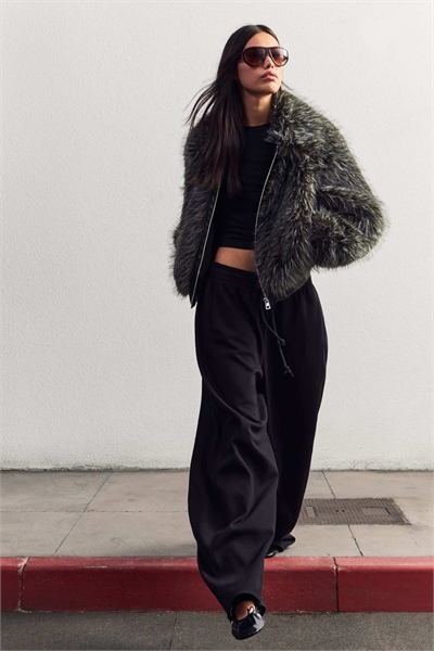 Куртка на молнии из искусственного меха артикул 152192371