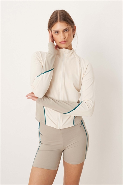 Легкая теплая техническая куртка бледно-бежевого цвета артикул 151447822