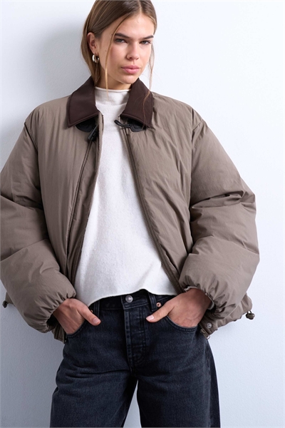 Автомобильное пальто с нейлоновой подкладкой и воротником из контрастной искусственной замши артикул 146906425