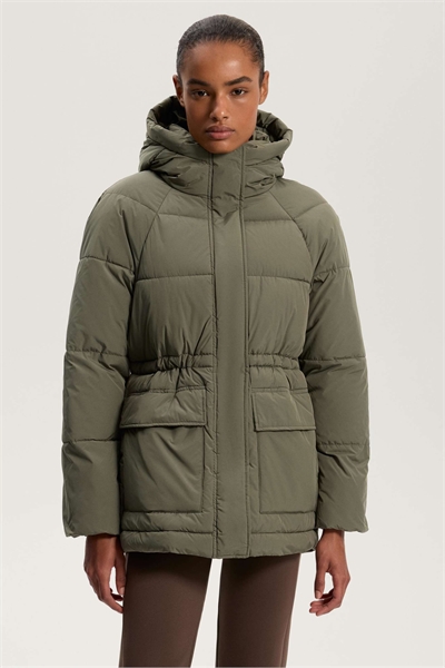 Водоотталкивающая куртка с утеплителем Primaloft® зеленого цвета артикул 153048501