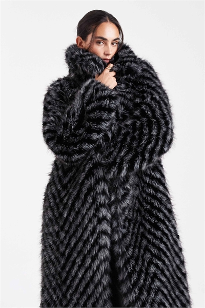 Пальто-куртка из искусственного меха с длинным покроем от Chevron артикул 147898606