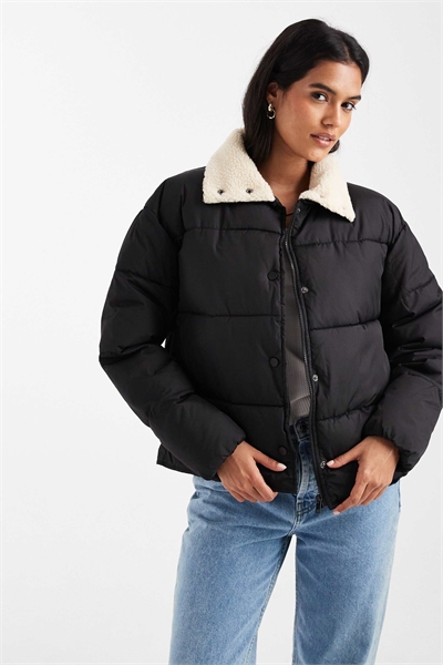 Куртка с подкладкой и воротником Borg черного цвета артикул 148258508