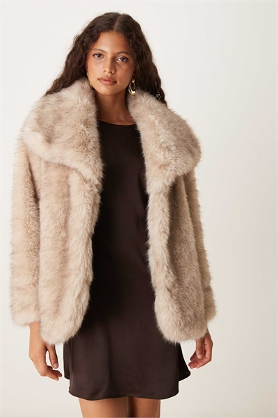 Пальто из искусственного меха артикул 148891719
