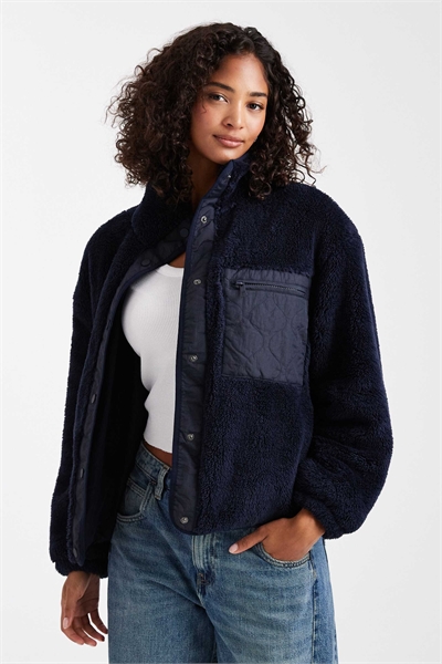 Флисовая кофта с контрастными карманами, темно-синяя артикул 147763053
