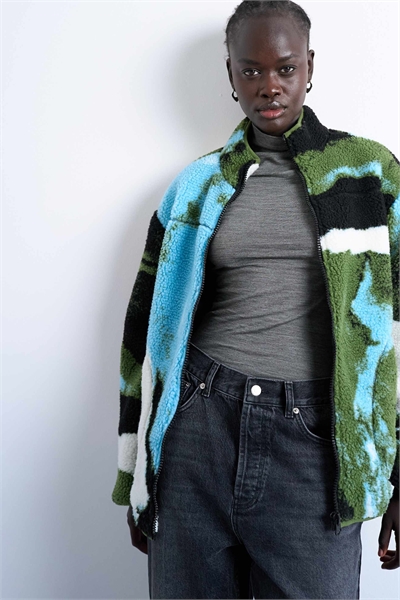 Куртка из флиса «борг» с абстрактным принтом артикул 144531383