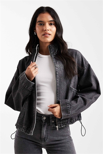 Джинсовая куртка с воротником-воронкой артикул 148225563