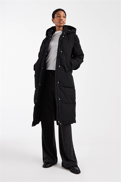 Длинное пальто-пуховик 2 в 1 со съемными рукавами черного цвета артикул 150561844