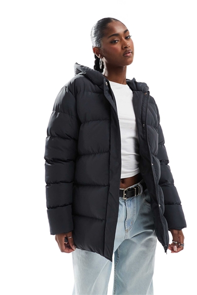 Пуховик средней длины артикул 141703222