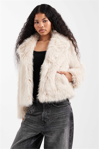 Куртка из искусственного меха с ворсистой поверхностью артикул 151897707