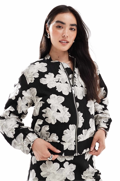 Жаккардовый бомбер с цветочным принтом в черно-кремовом цвете артикул 149520505