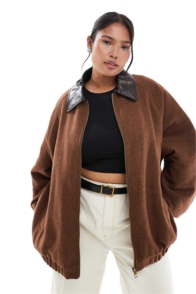 ASOS DESIGN Curve бомбер из шерстяной смеси с воротником в стиле кожаной одежды, шоколадного цвета артикул 142804667