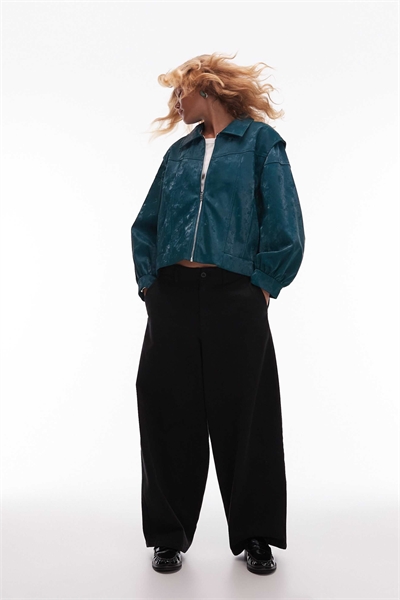 Бомбер Cupido с фактурной поверхностью и длинными рукавами-буфами артикул 149662286