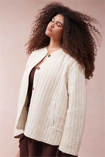 ASOS DESIGN Curve льняная стеганая куртка без воротника с дельфиньим подолом, цвет овсяный артикул 138902588