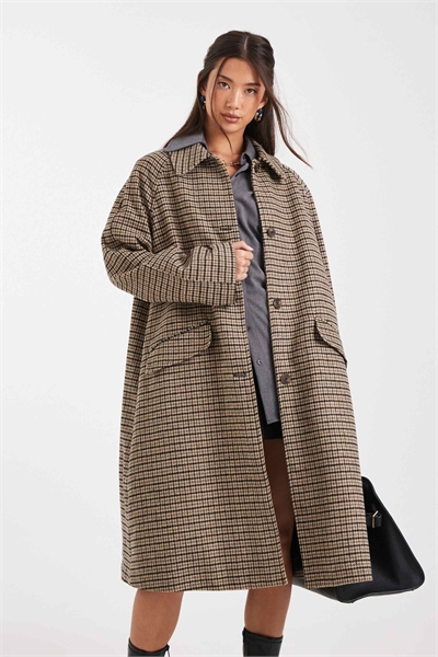 Пальто средней длины с стеганой подкладкой артикул 147146205