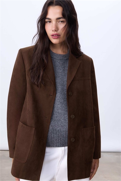 Блейзер из искусственной замши коричневого цвета, прямой крой артикул 152432601