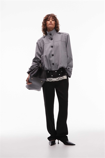 Куртка с воротником-воронкой и специальными вставками артикул 151995236