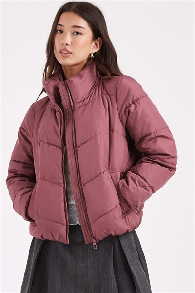 Пуховая куртка розового цвета артикул 150559821