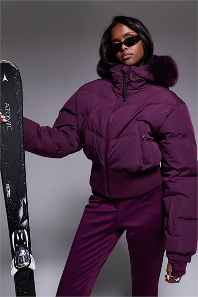 ASOS 4505 — укороченная утепленная куртка-бомбер в лыжном стиле с капюшоном из искусственного меха артикул 142997539