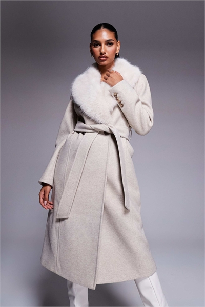 Формальное пальто с поясом, удлиненным силуэтом и съемным воротником-шалью из искусственного меха, цвет «камень» артикул 149242418
