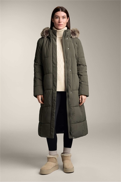 Водоотталкивающая длинная куртка с утеплителем Primaloft® зеленого цвета артикул 154123250