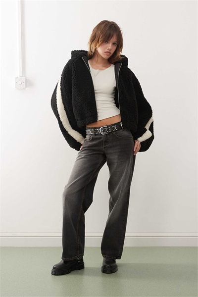 Куртка-комбинезон с капюшоном на молнии артикул 151051533