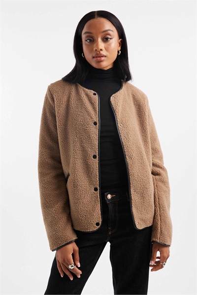 Легкая контрастная куртка-тедди бежевого цвета артикул 149660133