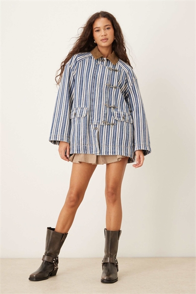 Джинсовая куртка-барн в полоску артикул 151781479