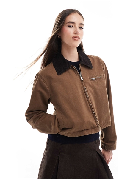 Укороченная куртка-барн с воротником из вельвета коричневого цвета артикул 143419974