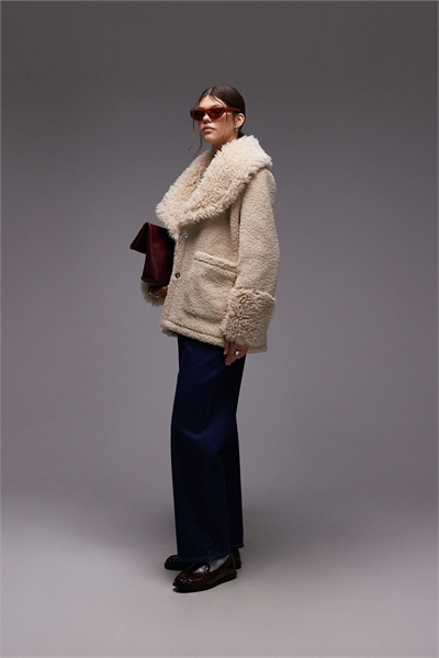 Пальто из искусственной овчины артикул 148660895