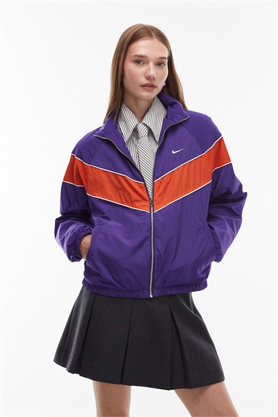 Тканевая спортивная куртка Windrunner артикул 142399214