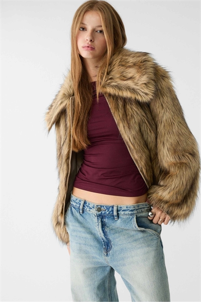 Куртка из искусственного меха цвета камень артикул 150306413