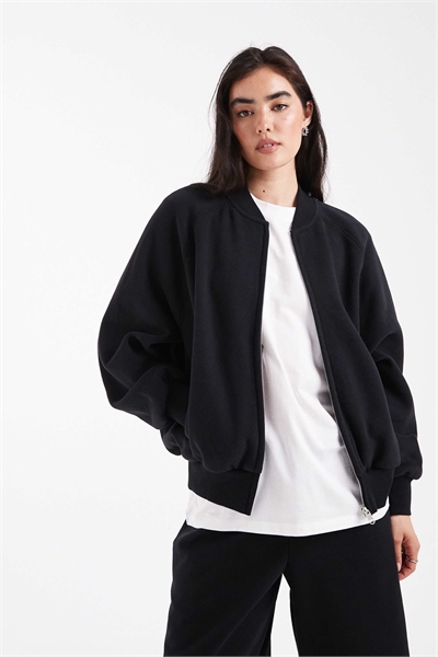 Бомбер из плюша на молнии артикул 147132441