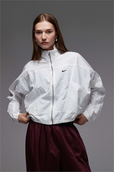 Тенденция: куртка из тканого материала артикул 139764027