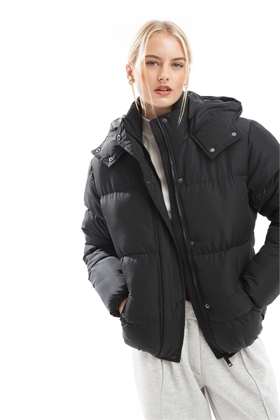 Пуховик с капюшоном и ушами кролика артикул 134767461