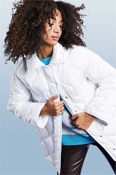 Пуховик с узором «луковичная стежка» артикул 105509453