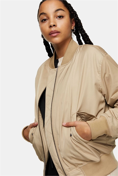 Оверсайз-куртка-бомбер цвета серого артикул 1990643